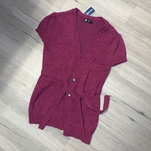 Short sleeved pink / magenta knit sweater NWT size Large - so cute
